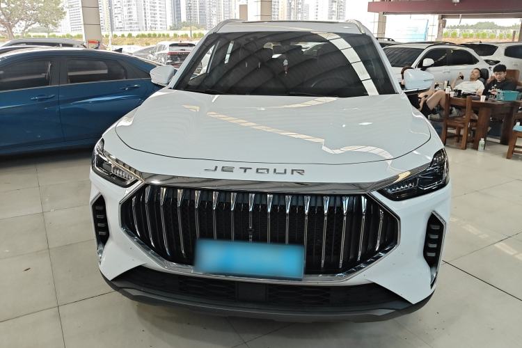 Used JETOUR X70 PLUS 2023 1.5T DCT Brave PLUS 7-Seater Front