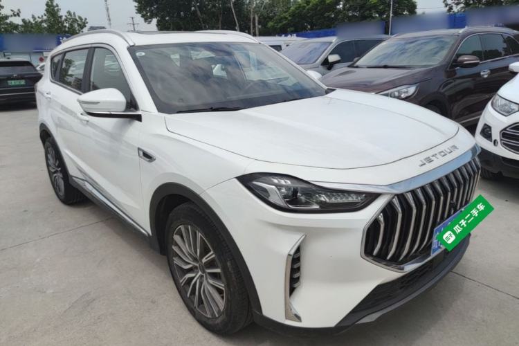 Used JETOUR X70 PLUS 2023 1.5T DCT Brave PLUS 5-Seater Front Right 45 Deg