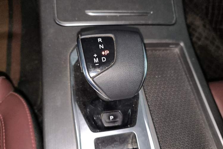 Used JETOUR X70 PLUS 2023 1.5T DCT Ziqiang PRO 5-Seater Gear Lever