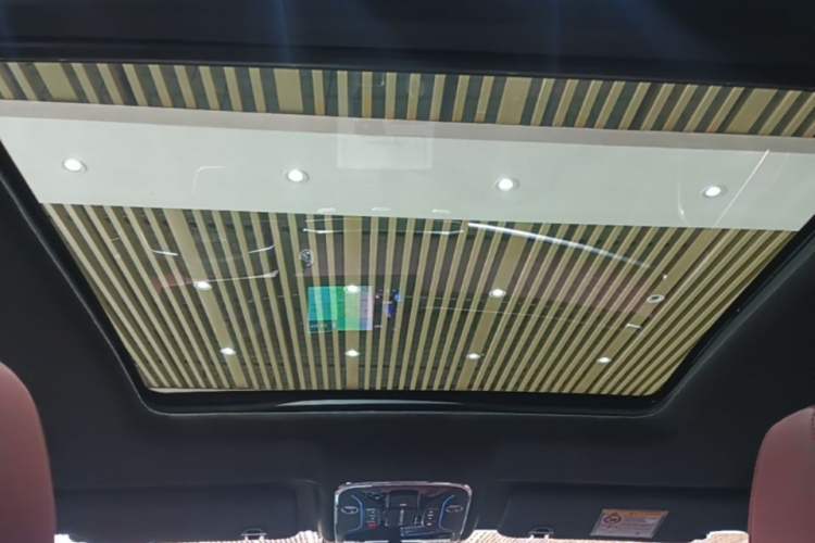 Used JETOUR X70 PLUS 2023 1.5T DCT Brave PLUS 7-Seater Headliner