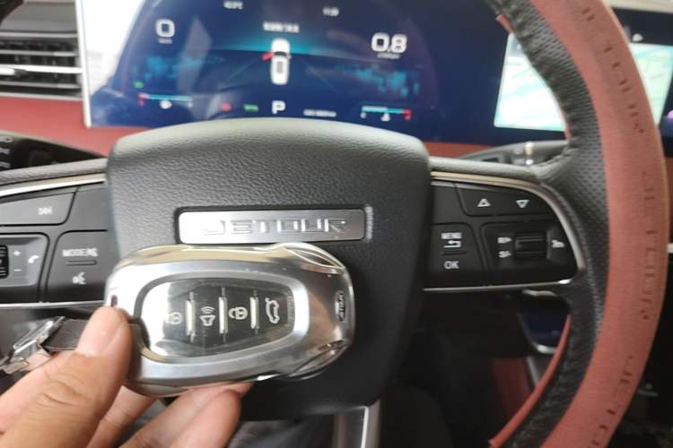 Used JETOUR X70 PLUS 2023 1.5T DCT Brave PLUS 5-Seater Interior 1
