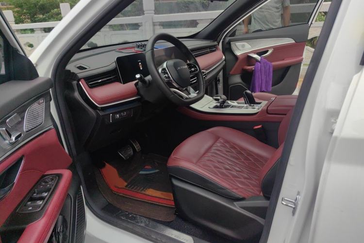 Used JETOUR X70 PLUS 2023 1.6T DCT Stronger 5-Seater Interior 3