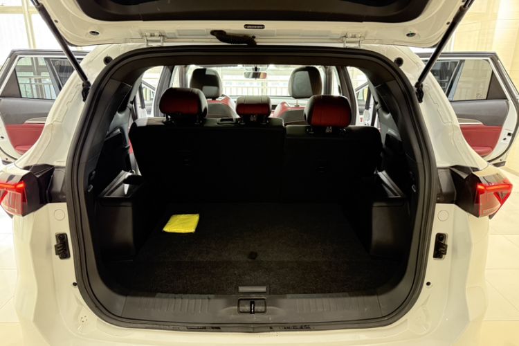 Used JETOUR X70 PLUS 2023 1.5T DCT Ziqiang PRO+ 5-Seater Interior 6
