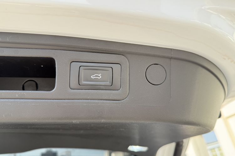 Used JETOUR X70 PLUS 2023 1.5T DCT Brave PLUS 5-Seater Interior 9