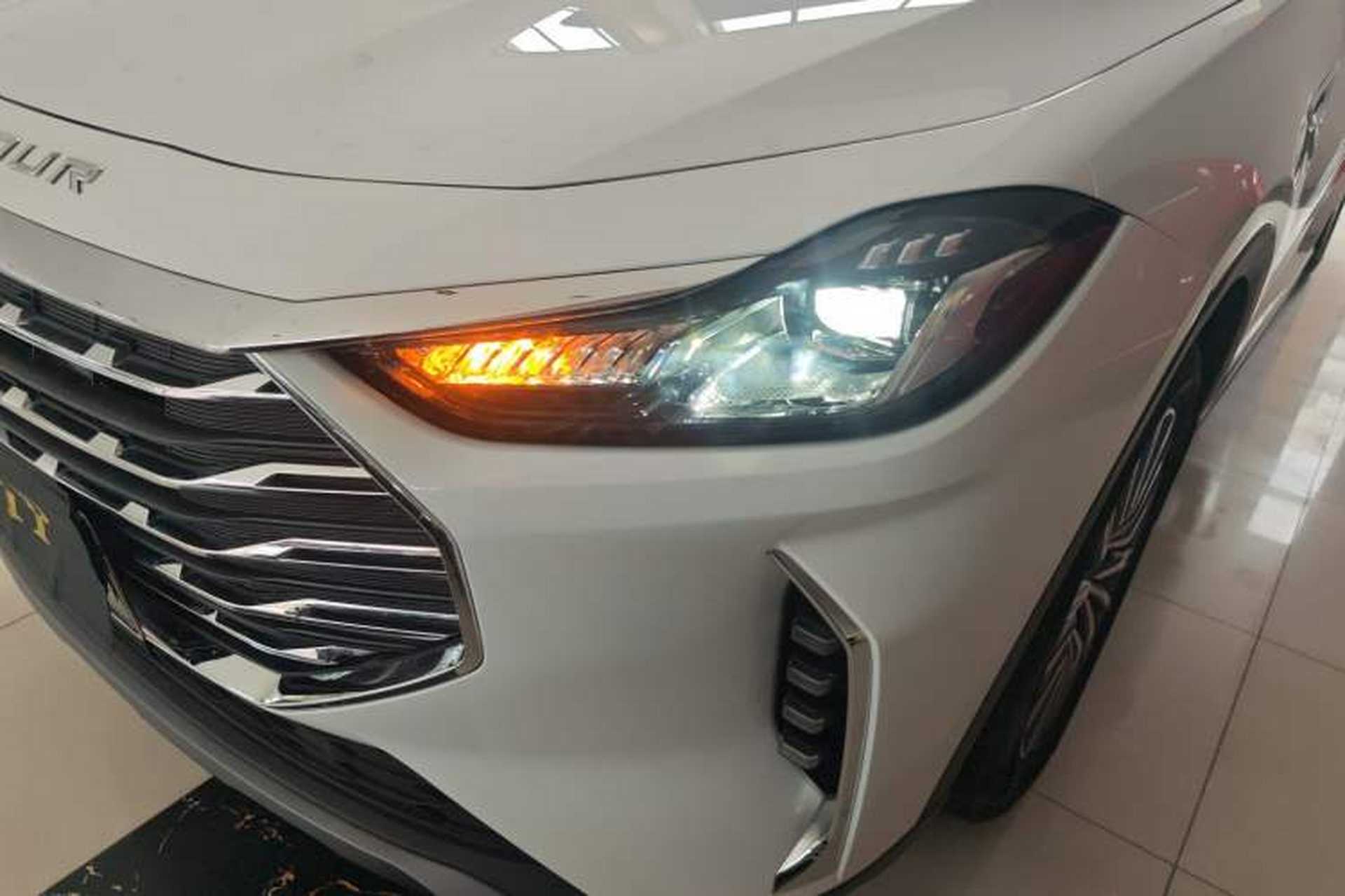 Used JETOUR X70 PLUS 2023 1.5T DCT Ziqiang PRO 5-Seater Left Front Headlight
