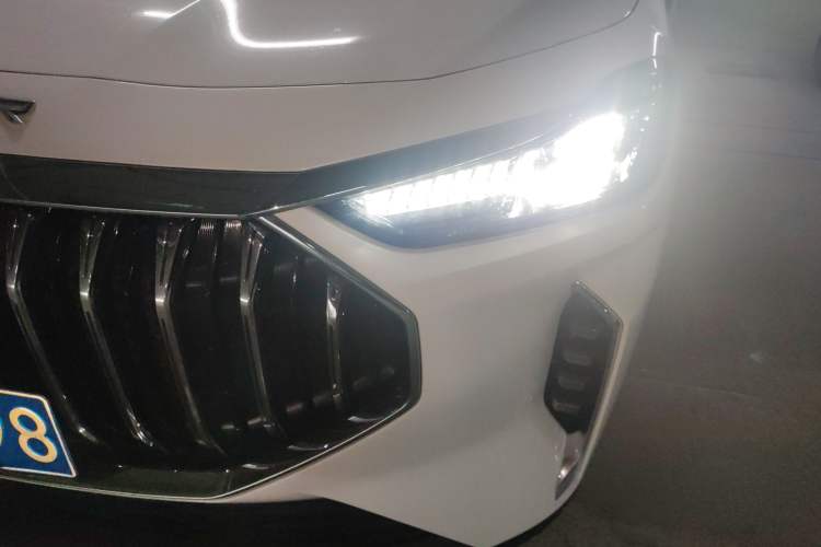 Used JETOUR X70 PLUS 2023 1.5T DCT Brave PLUS 7-Seater Left Front Headlight