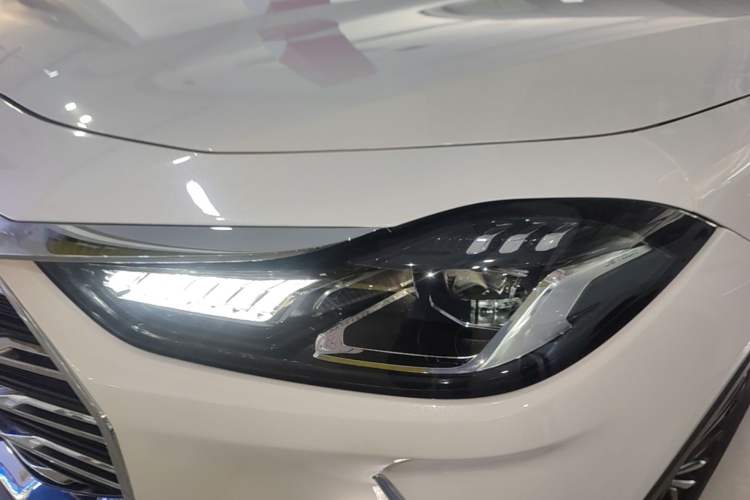 Used JETOUR X70 PLUS 2023 1.5T Manual Self-Reliant 5-Seater Left Front Headlight