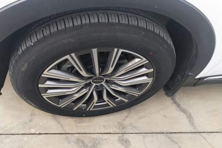Used JETOUR X70 PLUS 2023 1.5T DCT Ziqiang PRO+ 7-Seater Left Front Wheel Hub