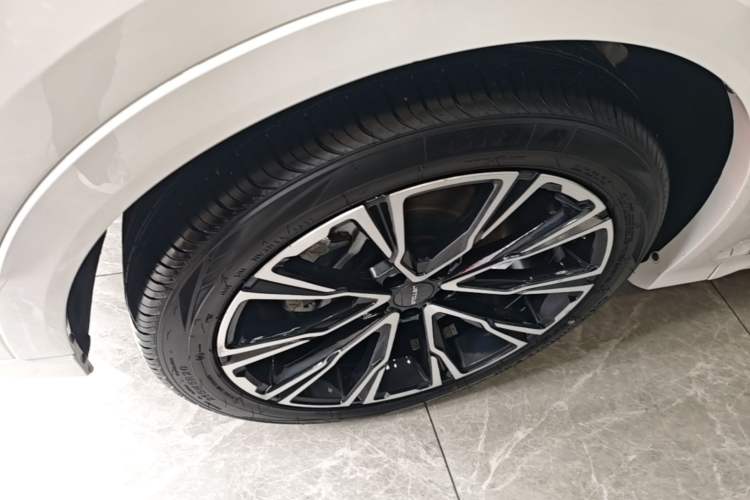 Used JETOUR X70 PLUS 2023 1.6T DCT Stronger PLUS 5-seater Left Front Wheel Hub