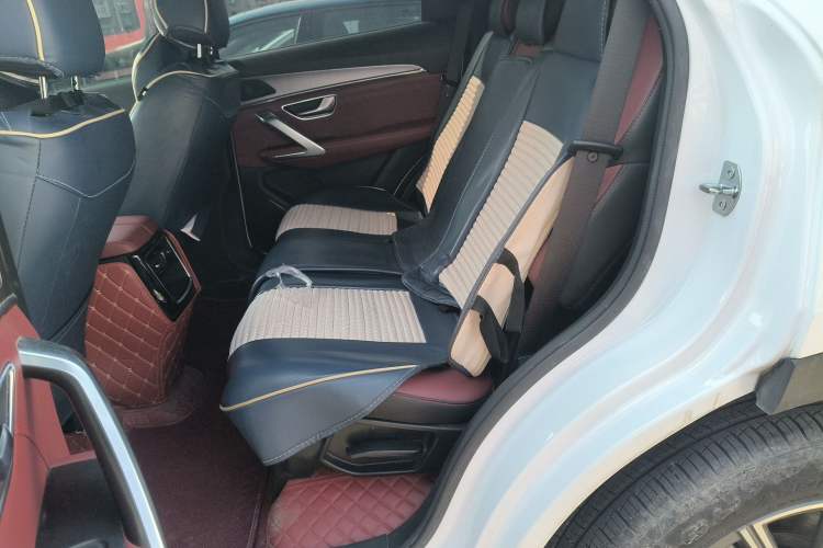 Used JETOUR X70 PLUS 2023 1.5T DCT Ziqiang PRO+ 7-Seater Left Rear Seat