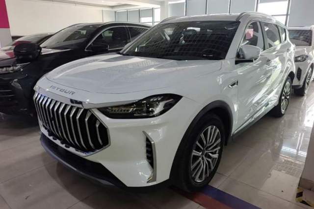 JETOUR X70 PLUS 2023 1.5T DCT Brave PLUS 7-Seater مستعملة