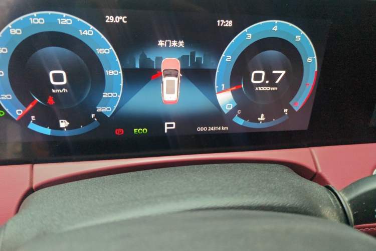 Used JETOUR X70 PLUS 2023 1.5T DCT Brave PLUS 5-Seater Odometer Close Up
