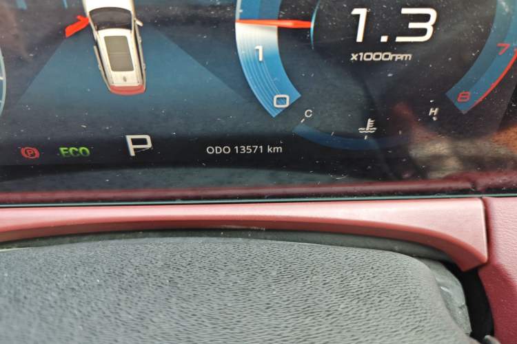 Used JETOUR X70 PLUS 2023 1.5T DCT Brave PLUS 5-Seater Odometer Close Up