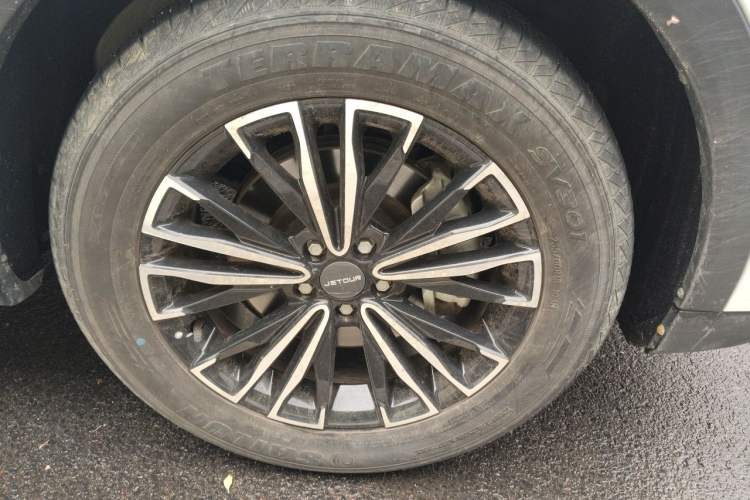 Used JETOUR X70 PLUS 2023 1.5T Manual Self-Reliant 5-Seater Right Front Wheel Hub