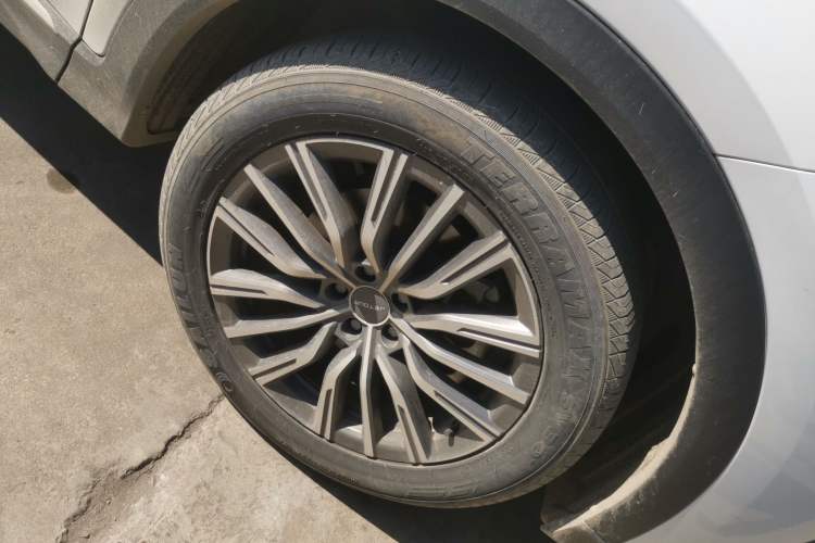Used JETOUR X70 PLUS 2023 1.5T DCT Brave PLUS 7-Seater Right Front Wheel Hub
