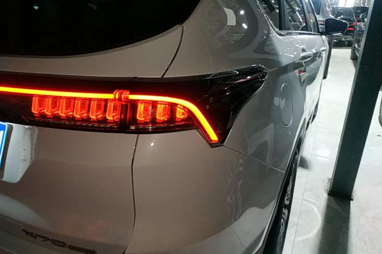 Used JETOUR X70 PLUS 2023 1.5T DCT Ziqiang PRO 7-Seater Right Rear Taillight