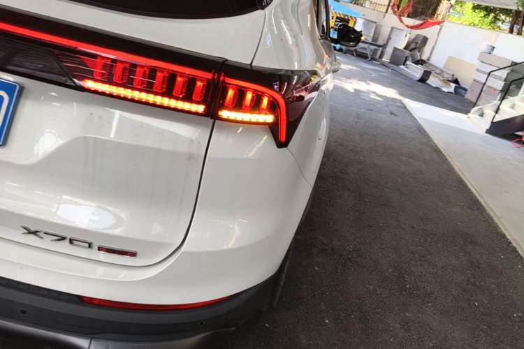 Used JETOUR X70 PLUS 2023 1.6T DCT Stronger 5-Seater Right Rear Taillight