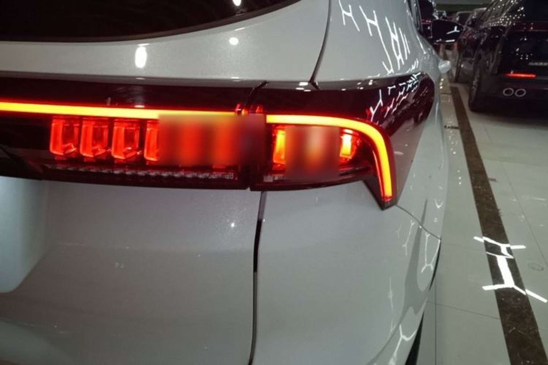 Used JETOUR X70 PLUS 2023 1.5T DCT Ziqiang PRO 7-Seater Right Rear Taillight