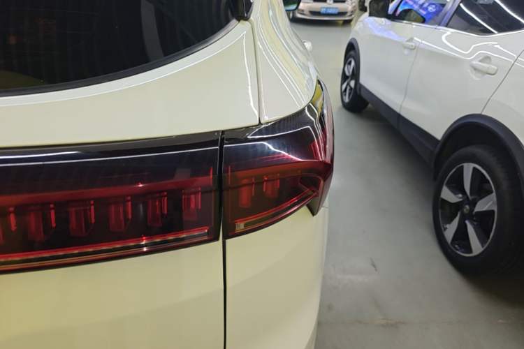 Used JETOUR X70 PLUS 2023 1.5T DCT Brave PLUS 5-Seater Right Rear Taillight