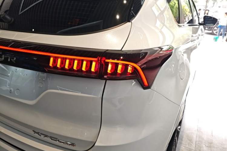 Used JETOUR X70 PLUS 2023 1.6T DCT Stronger PLUS 5-seater Right Rear Taillight