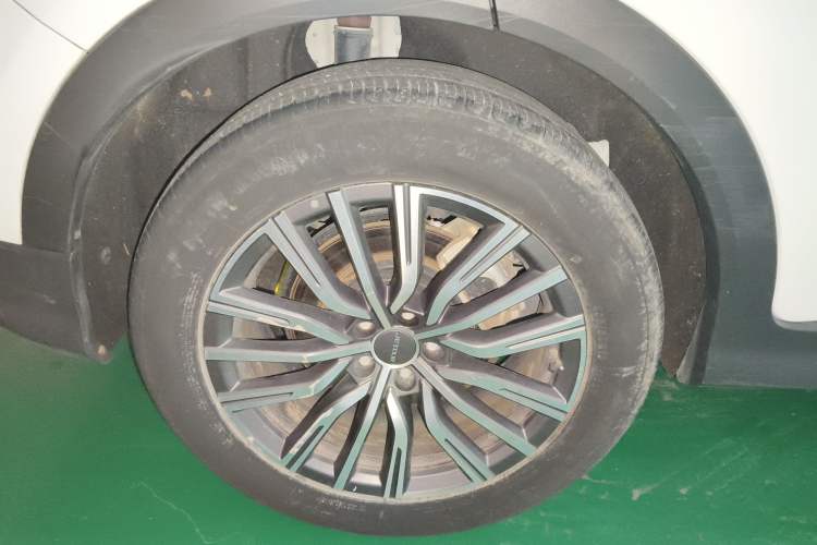 Used JETOUR X70 PLUS 2023 1.5T DCT Ziqiang PRO 7-Seater Right Rear Wheel Hub