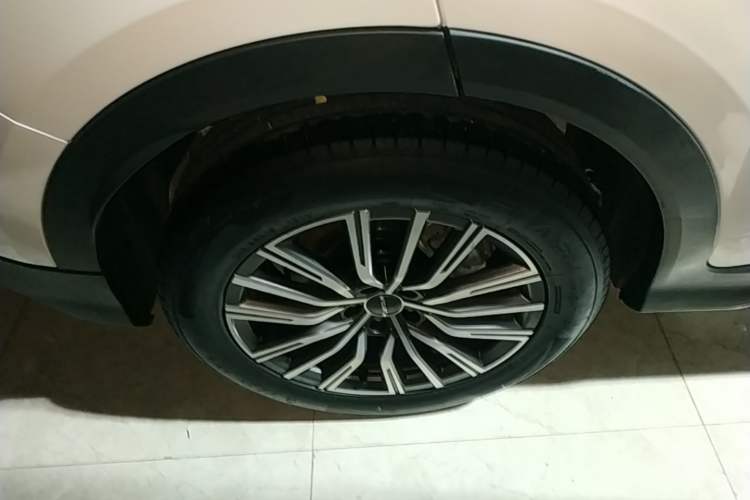 Used JETOUR X70 PLUS 2023 1.5T DCT Ziqiang PRO 7-Seater Right Rear Wheel Hub