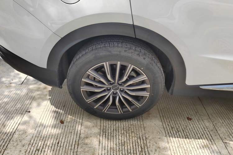 Used JETOUR X70 PLUS 2023 1.5T DCT Brave PLUS 7-Seater Right Rear Wheel Hub