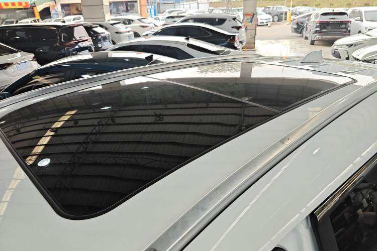 Used JETOUR X70 PLUS 2023 1.5T DCT Brave PLUS 7-Seater Roof