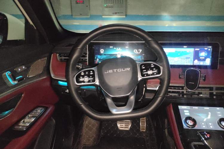 Used JETOUR X70 PLUS 2023 1.6T DCT Stronger PRO 7-Seater Steering Wheel