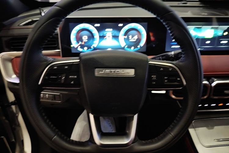 Used JETOUR X70 PLUS 2023 1.5T DCT Ziqiang PRO+ 7-Seater Steering Wheel