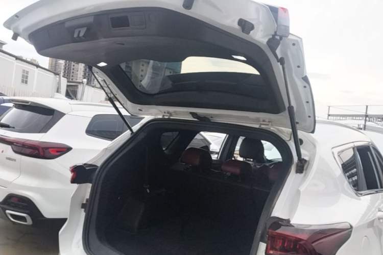 Used JETOUR X70 PLUS 2023 1.5T DCT Ziqiang PRO+ 7-Seater Trunk