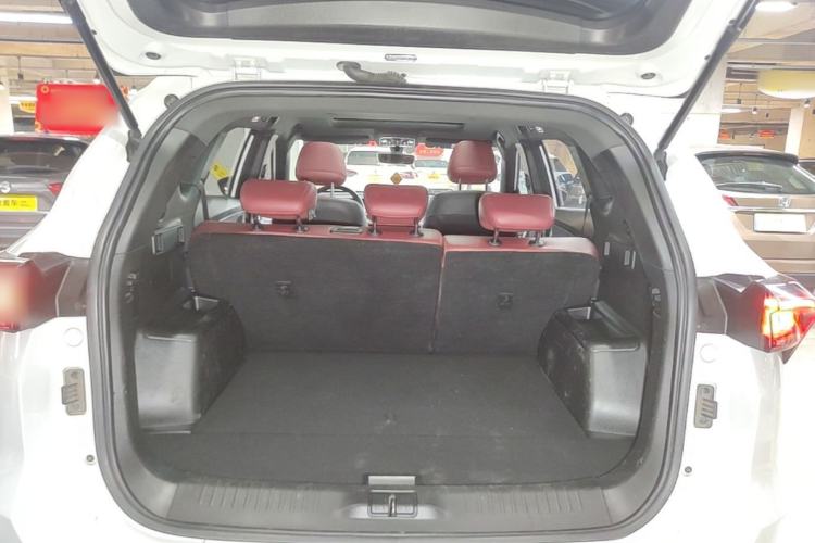 Used JETOUR X70 PLUS 2023 1.5T DCT Brave PLUS 5-Seater Trunk