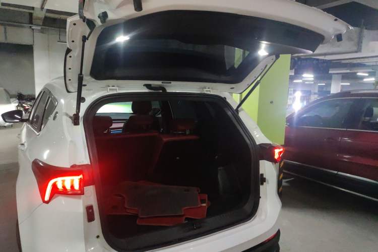 Used JETOUR X70 PLUS 2023 1.5T DCT Brave PLUS 7-Seater Trunk