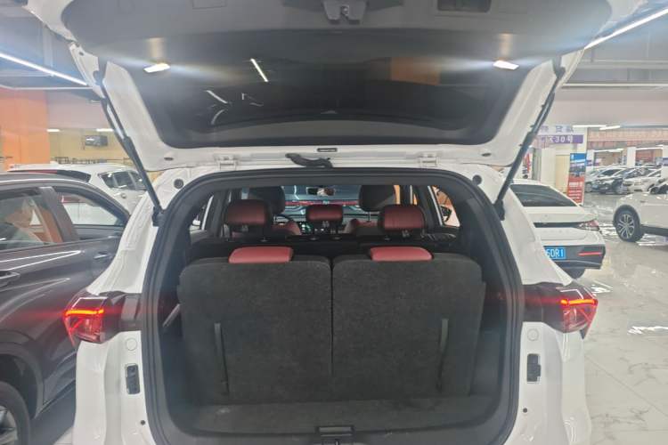 Used JETOUR X70 PLUS 2023 1.5T CVT Ziqiang MAX 7-Seater Trunk