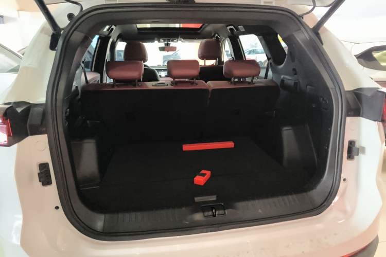 Used JETOUR X70 PLUS 2023 1.5T DCT Brave PLUS 5-Seater Trunk