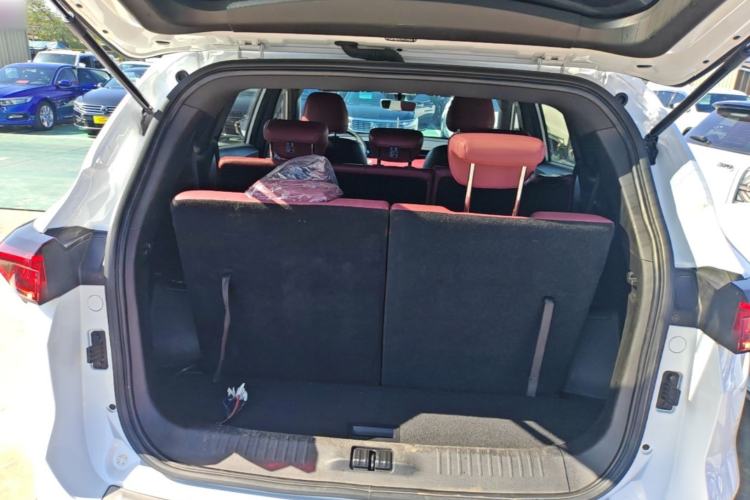 Used JETOUR X70 PLUS 2023 1.5T DCT Brave PLUS 7-Seater Trunk