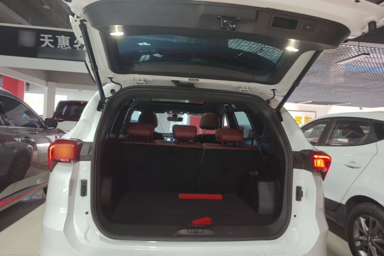 Used JETOUR X70 PLUS 2023 1.5T DCT Brave PLUS 5-Seater Trunk