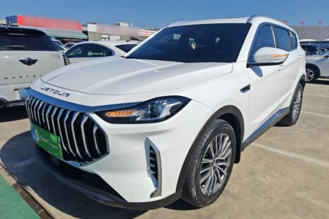Used JETOUR X70 PLUS 2023 1.5T DCT Brave PLUS 7-Seater