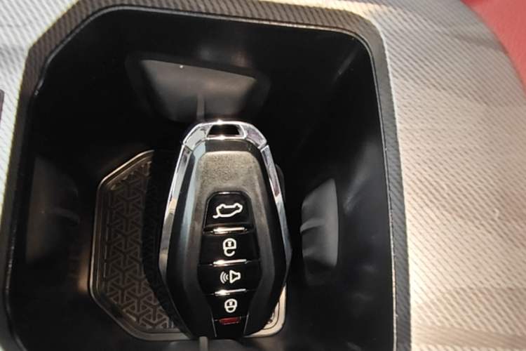 Used JETOUR X70 PLUS 2023 1.5T DCT Brave PLUS 7-Seater Vehicle Key