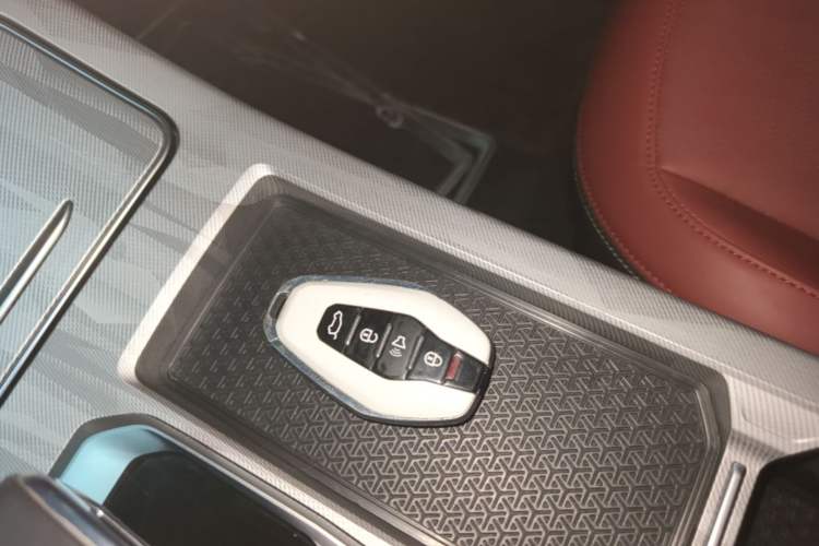 Used JETOUR X70 PLUS 2023 1.5T DCT Brave PLUS 5-Seater Vehicle Key