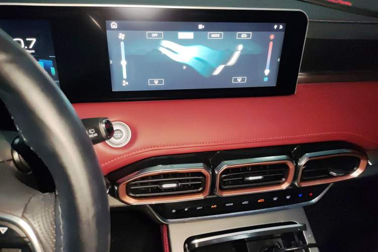Used JETOUR X70 PLUS 2024 Champion Edition 1.5T DCT Champion MAX 5-Seater Audio And AC Panel