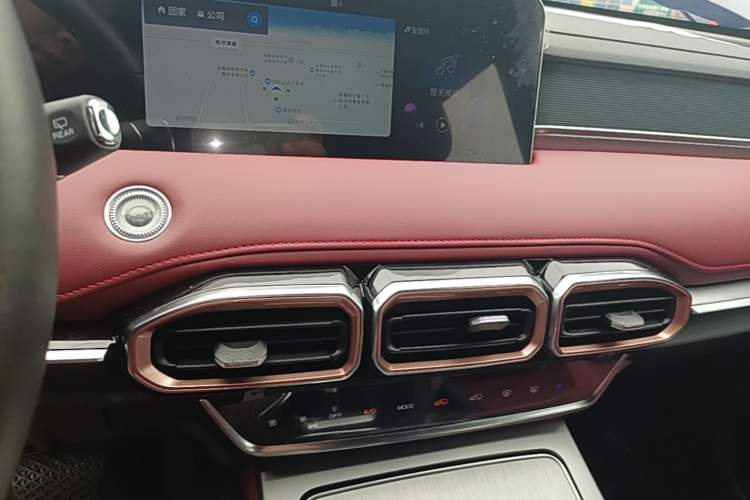 Used JETOUR X70 PLUS 2024 Champion Edition 1.5T DCT Champion MAX+ 5-seater Audio And AC Panel