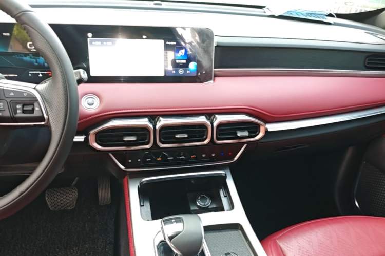 Used JETOUR X70 PLUS 2024 Champion Edition 1.5T DCT Champion MAX 7-Seater Audio And AC Panel
