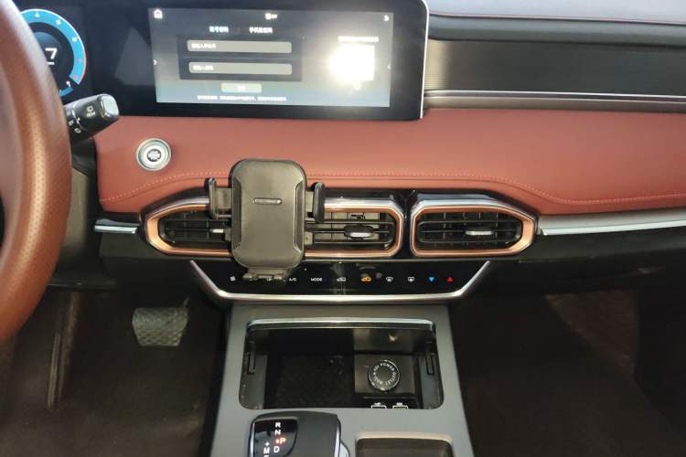 Used JETOUR X70 PLUS 2024 Champion Edition 1.5T DCT Champion MAX 5-Seater Audio And AC Panel