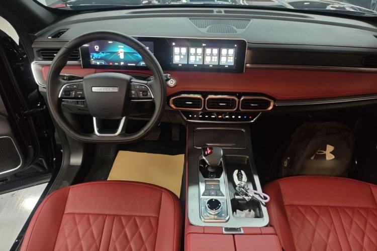 Used JETOUR X70 PLUS 2024 Champion Edition 1.5T DCT Champion MAX 7-Seater Center Console