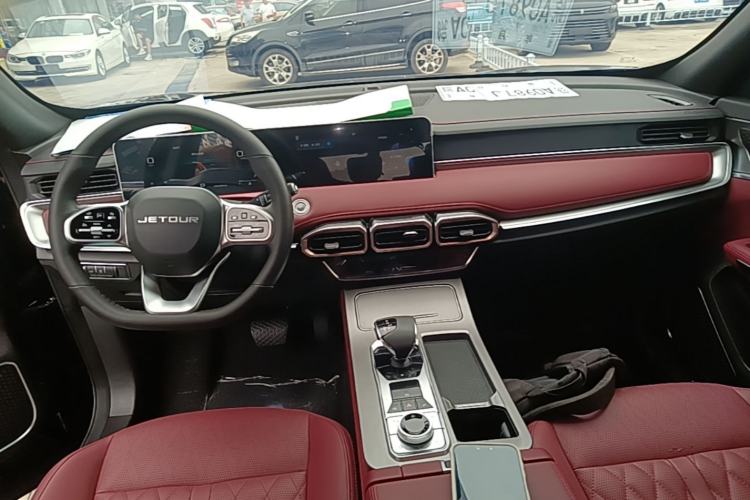 Used JETOUR X70 PLUS 2024 Champion Edition 1.5T DCT Champion MAX+ 5-seater Center Console