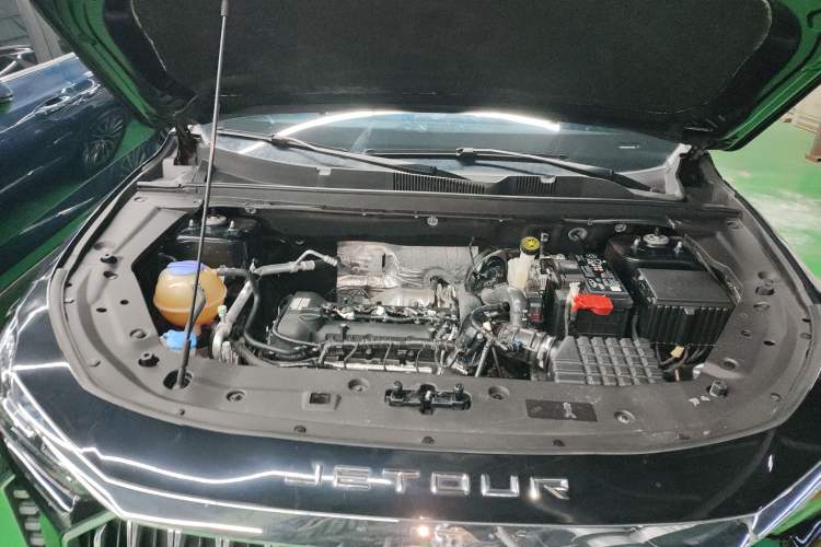 Used JETOUR X70 PLUS 2024 Champion Edition 1.5T DCT Champion PRO 7-Seater Engine Bay