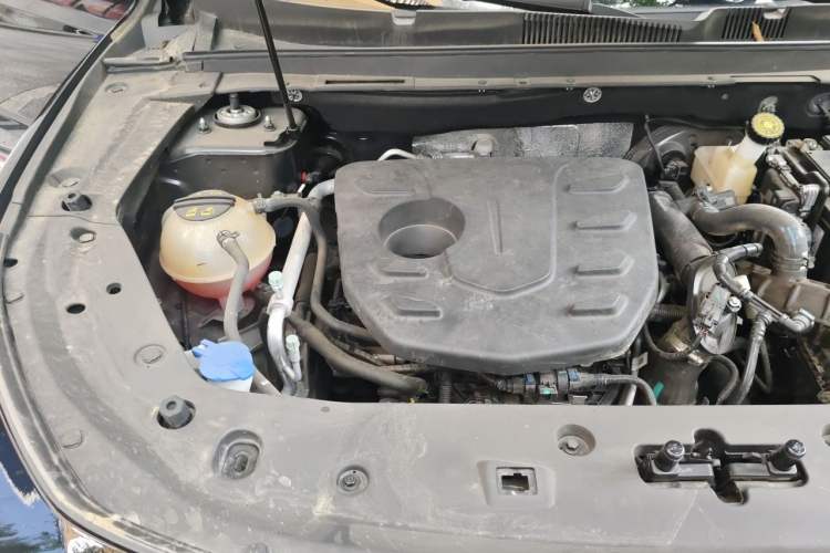 Used JETOUR X70 PLUS 2024 Champion Edition 1.5T DCT Champion MAX 7-Seater Engine Bay Right
