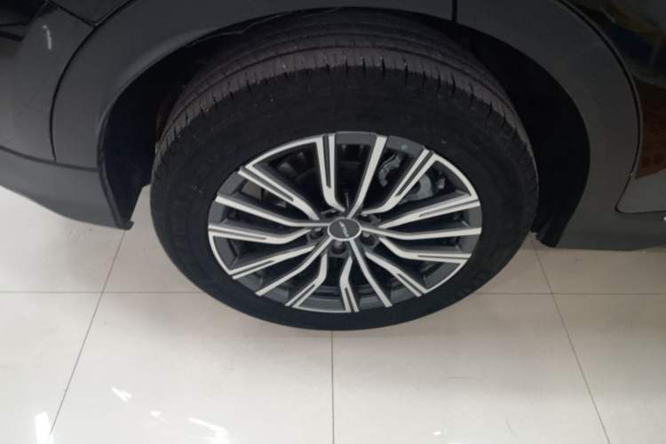 Used JETOUR X70 PLUS 2024 Champion Edition 1.5T DCT Champion MAX+ 5-seater Exterior 2