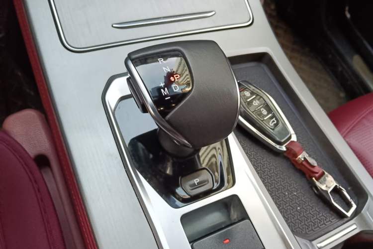 Used JETOUR X70 PLUS 2024 Champion Edition 1.5T DCT Champion MAX 7-Seater Gear Lever